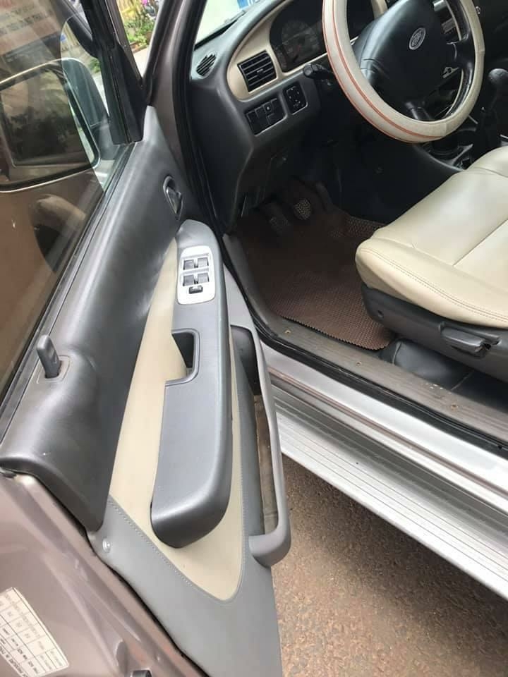 Gia đình bán Ford Everest 2006