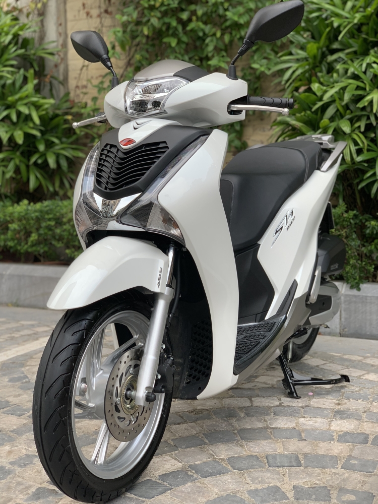 Cần bán SH Việt 150 ABS 9/2019 chạy 700km - mới tinh