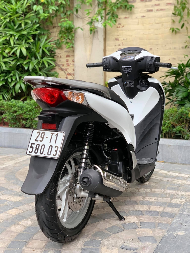 Cần bán SH Việt 150 Full độ nhập 2016 màu Trắng cực chất