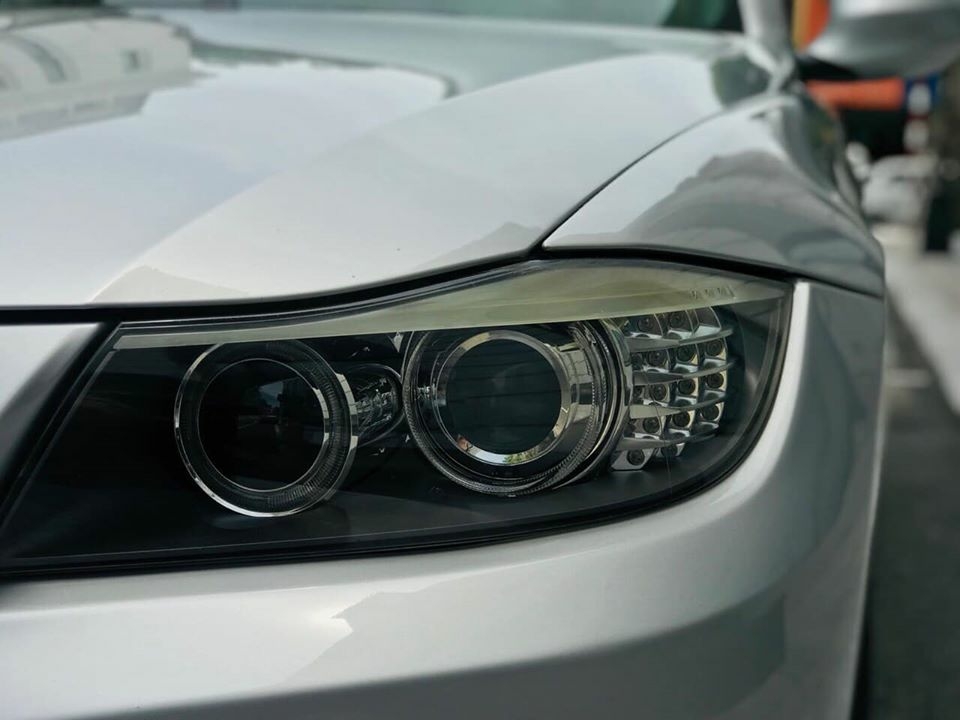 Bán BMW 320 tự động 2010 màu xám bạc xe chính chủ.