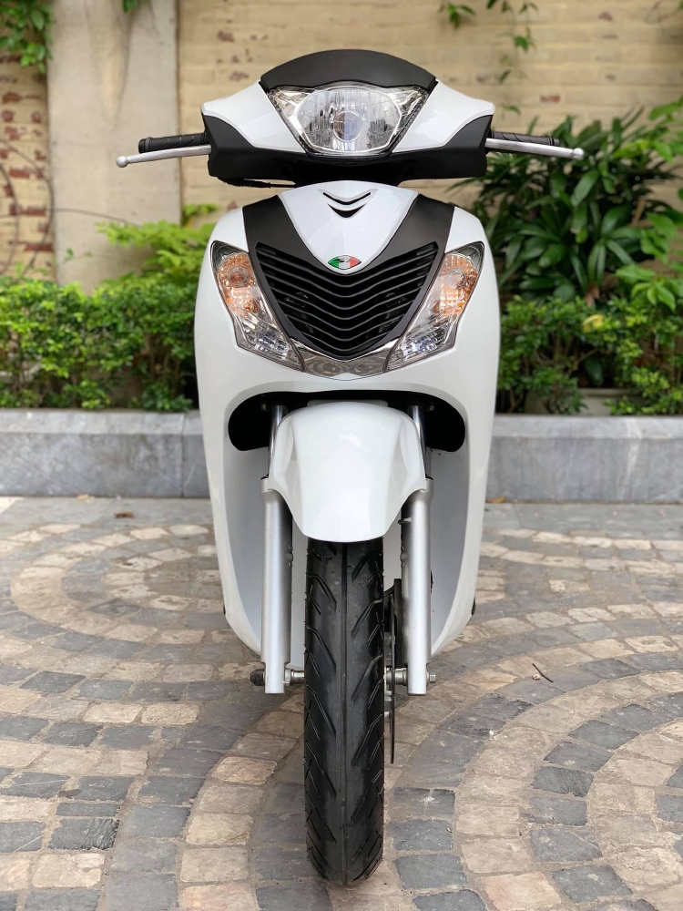 Cần bán SH Việt 150 Full độ nhập 2016 màu Trắng cực chất