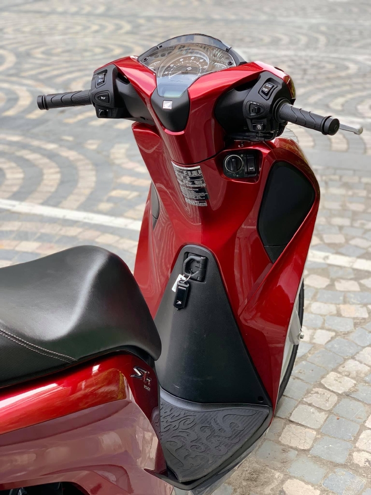 Cần bán SH Việt 150 ABS 2019 màu Đỏ quá đẹp