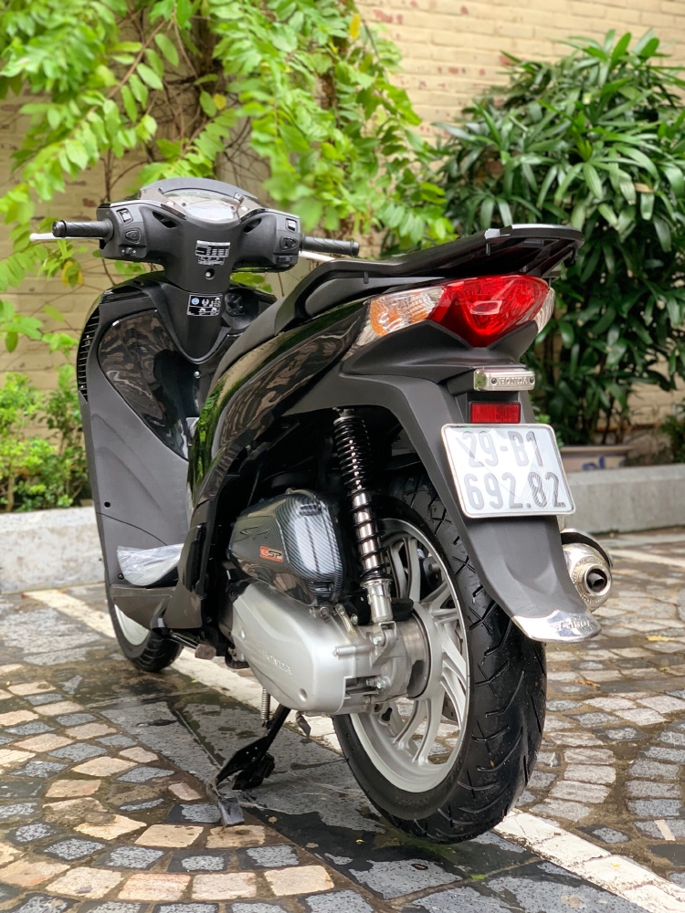 Cần bán SH Việt 150 Full nhập 2016 màu Đen- Biển Vip