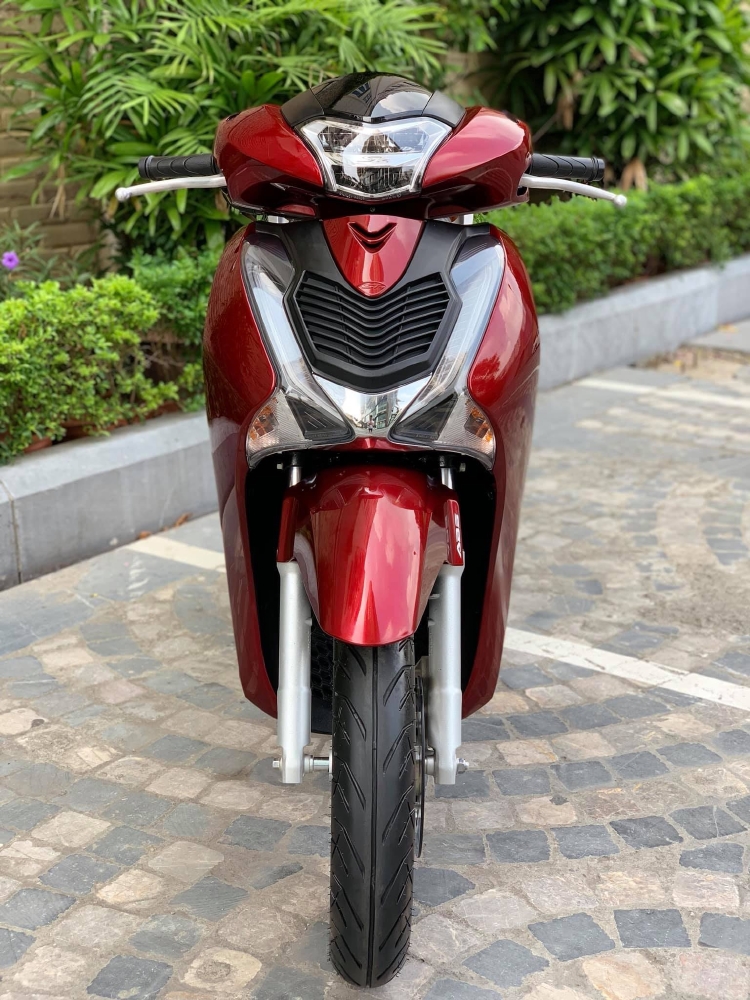 Cần bán SH Việt 150 ABS 2019 màu Đỏ quá đẹp