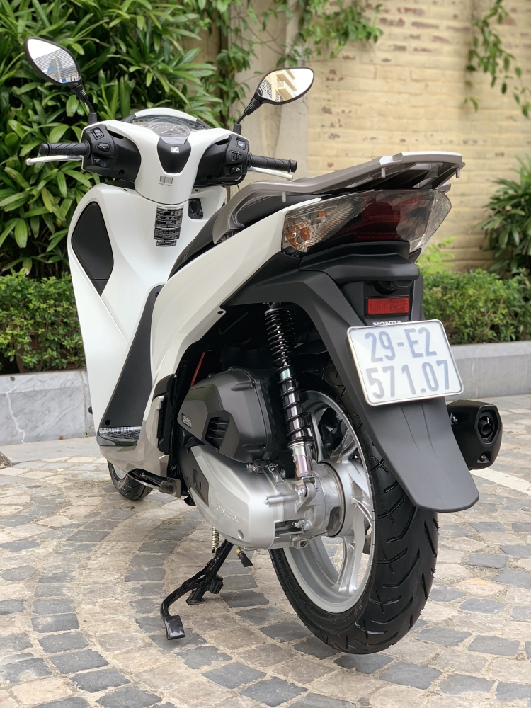 Cần bán SH Việt 150 ABS 9/2019 chạy 700km - mới tinh