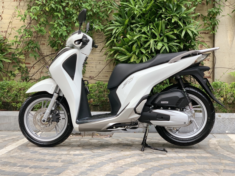 Cần bán SH Việt 150 ABS 9/2019 chạy 700km - mới tinh