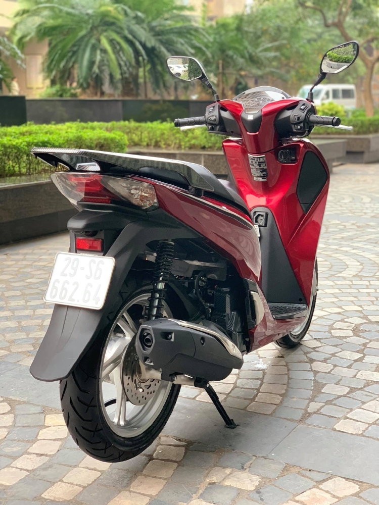 Cần bán SH việt 150 ABS cuối 2018 màu Đỏ quá mới