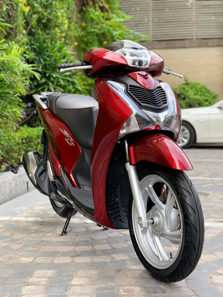 Cần bán SH Việt 150 ABS 2019 màu Đỏ quá đẹp