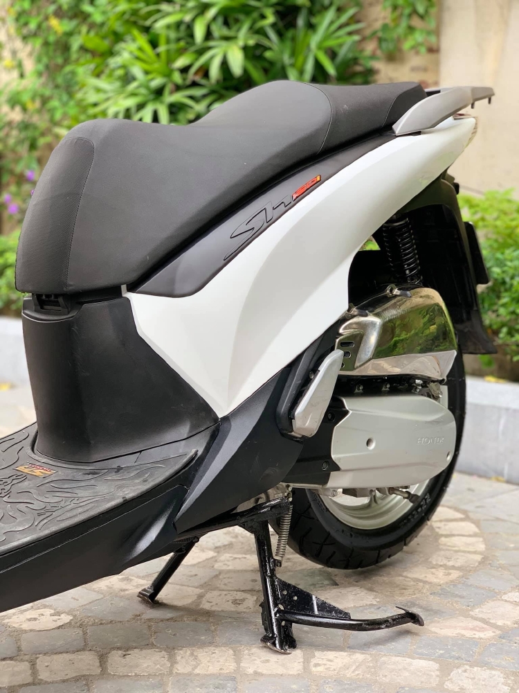 Cần bán SH Việt 150 Full độ nhập 2016 màu Trắng cực chất