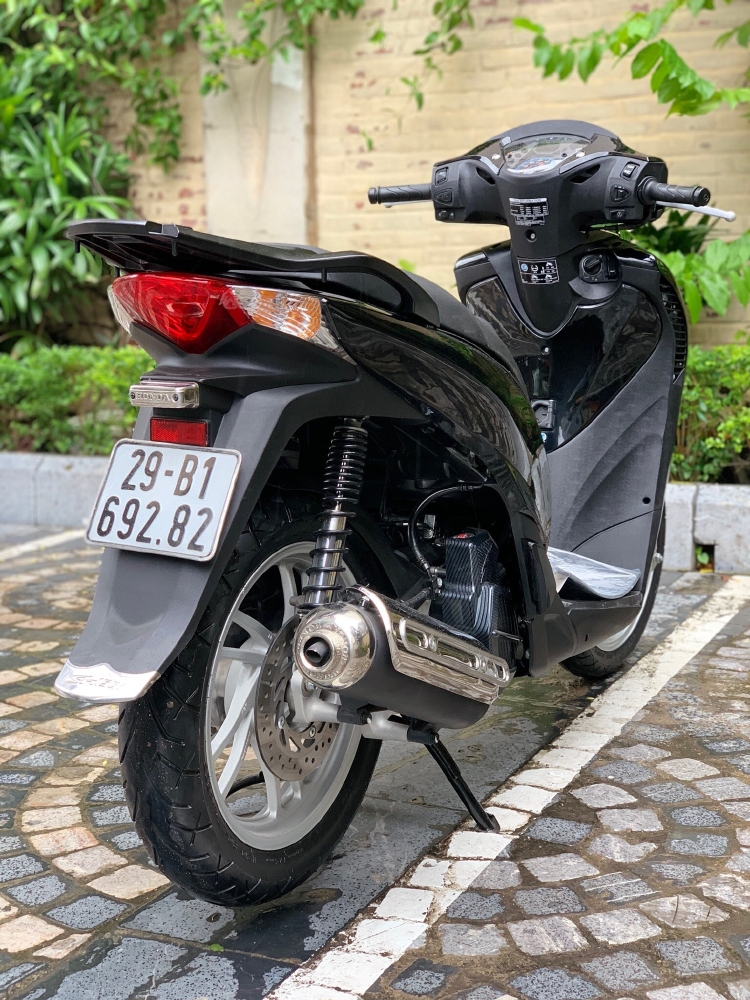 Cần bán SH Việt 150 Full nhập 2016 màu Đen- Biển Vip