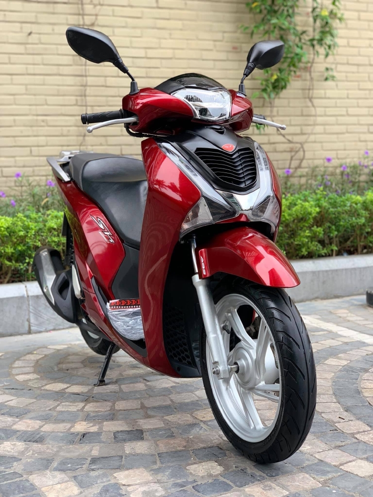 Cần bán SH Việt 125 ABS cuối 2017 màu Đỏ cực đẹp