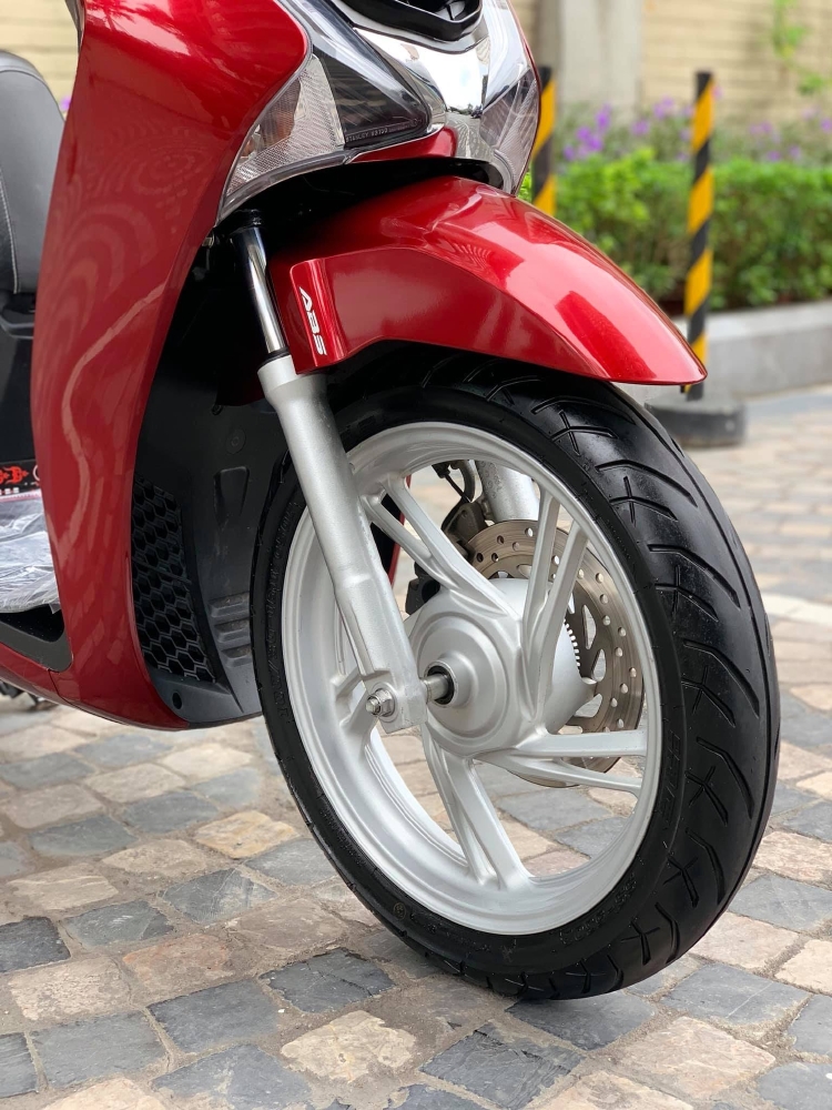 Cần bán SH Việt 125 ABS cuối 2017 màu Đỏ cực đẹp