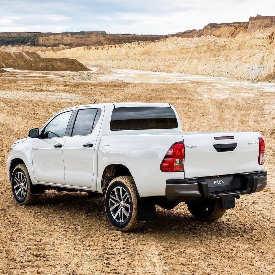 Bán xe Toyota Hilux 2019 Nhập Khẩu Nguyên Chiếc Tại Thái Lan Trả Góp 80% giá trị xe
