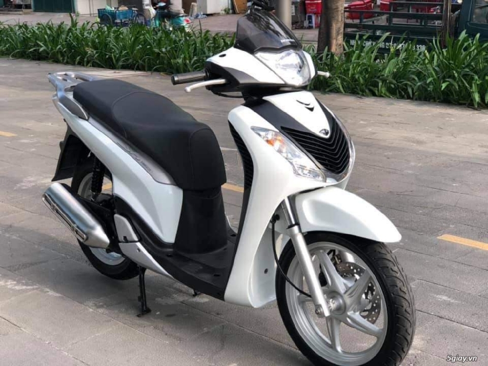 Cần Bán Honda Sh150i Màu Trắng Hàng Nhập Khẩu Ý Chuẩn Mới Bao Giấy Tờ