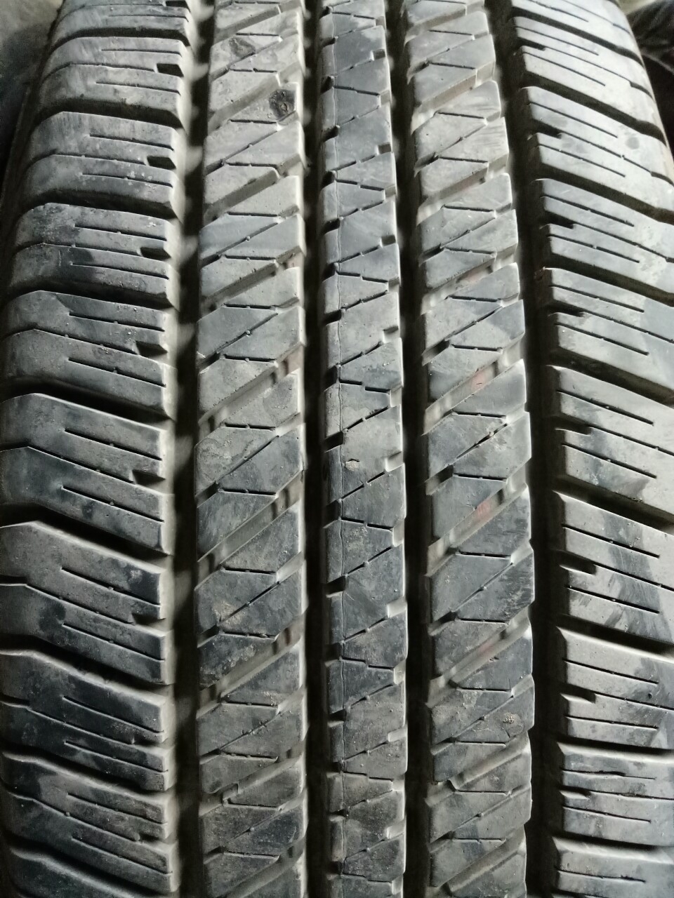 Lốp bridgestone 265/65r17 99,9% chưa vá, bảo hành như mới