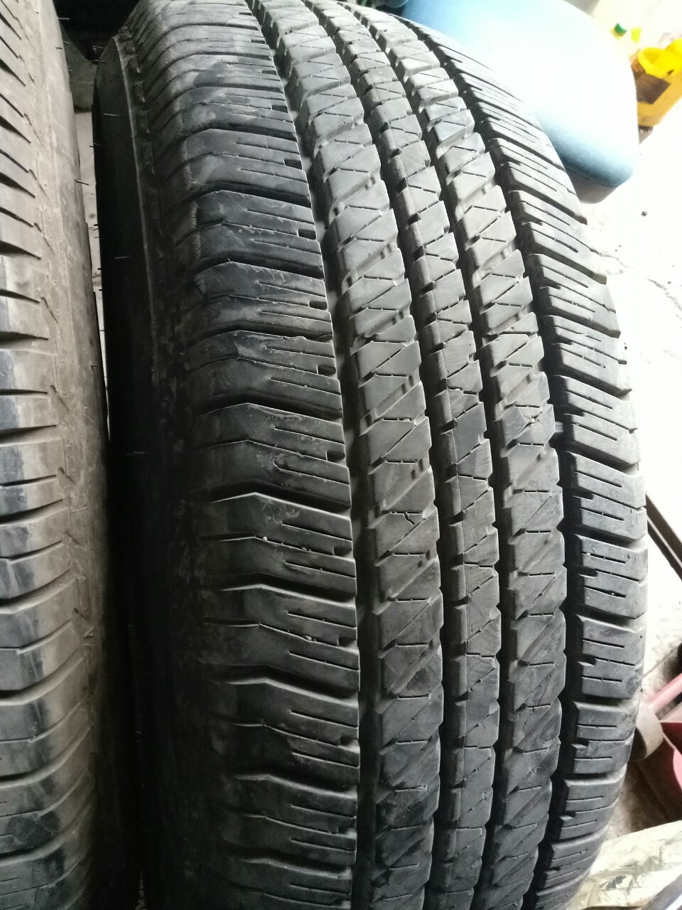 Lốp bridgestone 265/65r17 99,9% chưa vá, bảo hành như mới