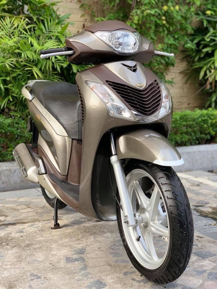 Cần bán SH Nhập 125 cuối 2013 màu Sâmpanh- Biển Vip
