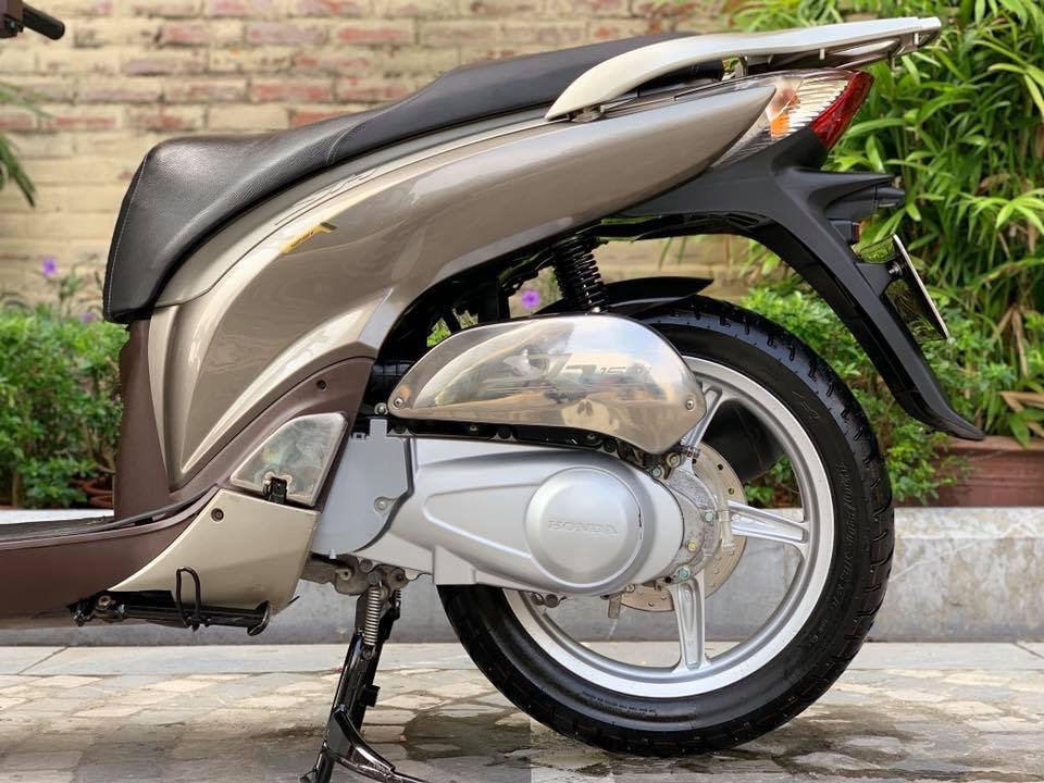 Cần bán SH Nhập 125 cuối 2013 màu Sâmpanh- Biển Vip