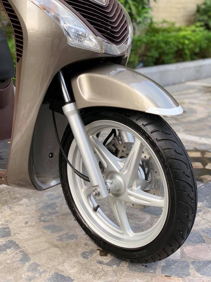Cần bán SH Nhập 125 cuối 2013 màu Sâmpanh- Biển Vip