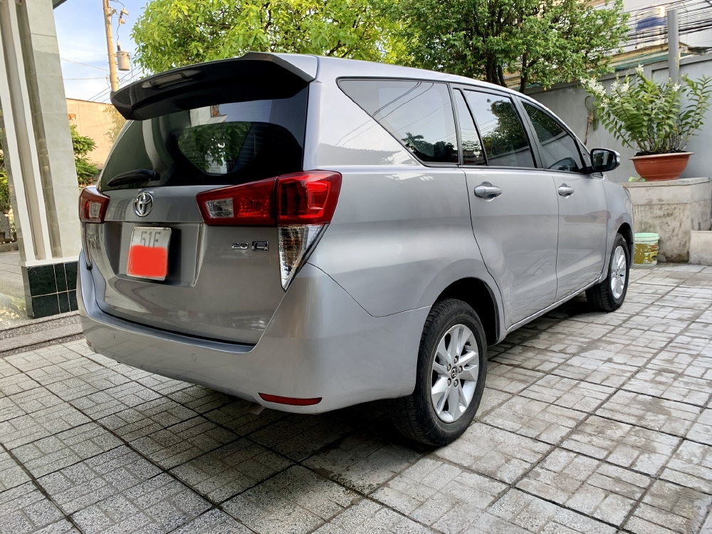 Toyota Innova 2.0 E MT 11/2016