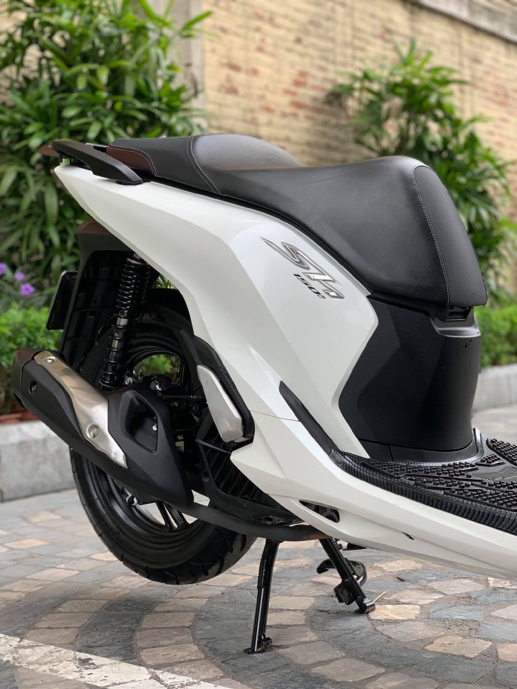 Cần bán SH Việt 150 ABS cuối 2018 màu Trắng cực chất