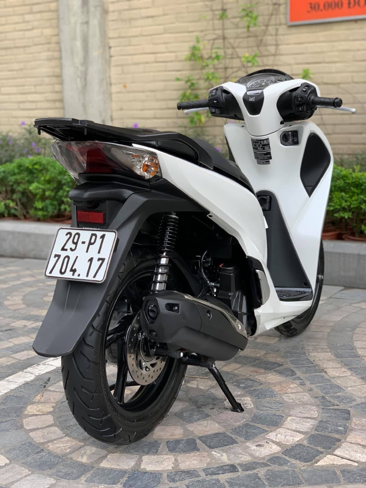 Cần bán SH Việt 150 ABS cuối 2018 màu Trắng cực chất