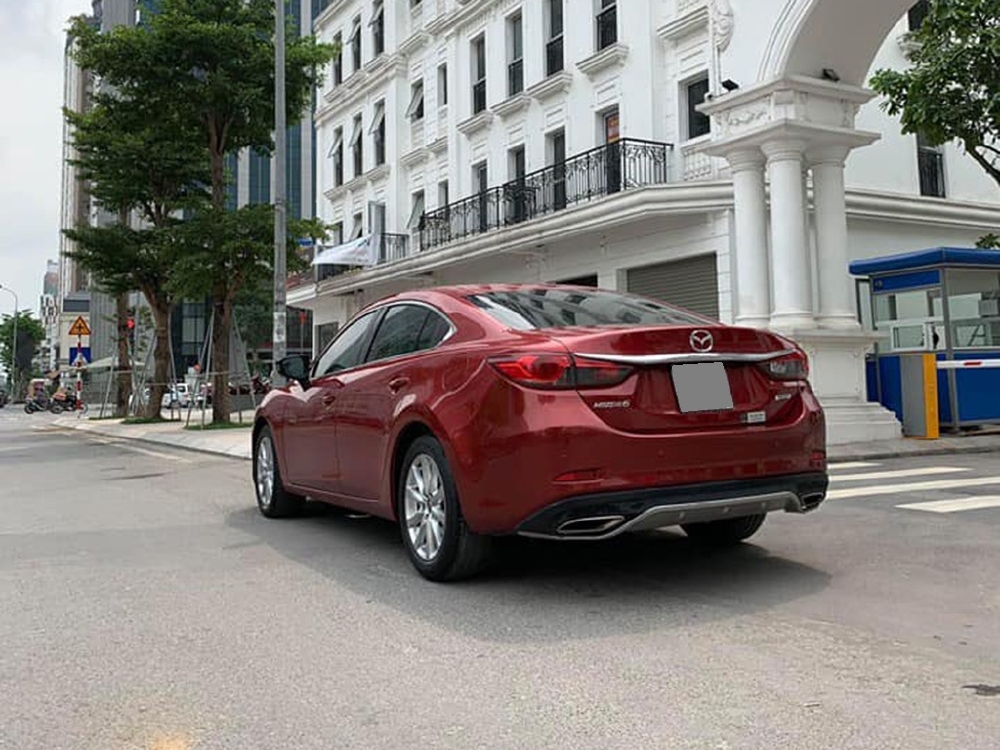 Bán Mazda 6 màu đỏ 2.0 tự động 2017 xe đi it giữ kỹ xem xe thích ngay.