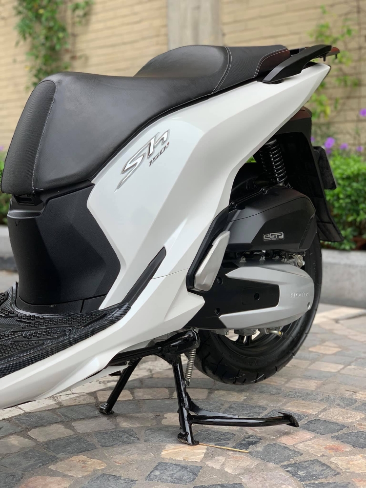 Cần bán SH Việt 150 ABS cuối 2018 màu Trắng cực chất