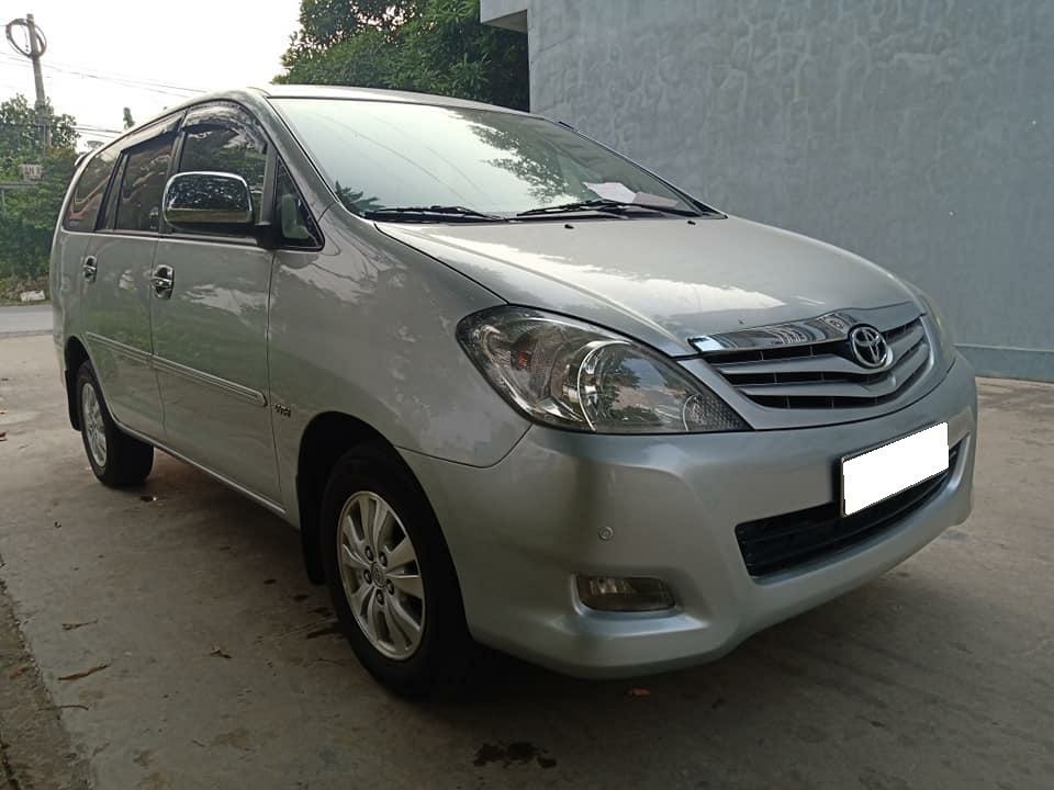 Gia đình cần bán xe Innova 2008