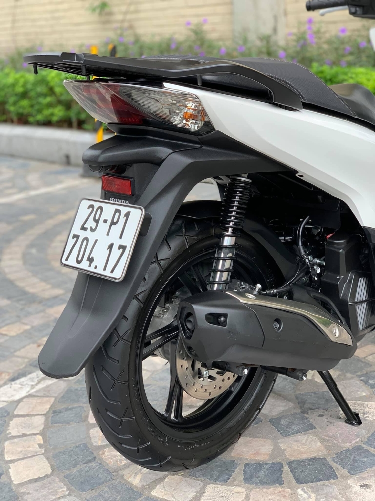 Cần bán SH Việt 150 ABS cuối 2018 màu Trắng cực chất
