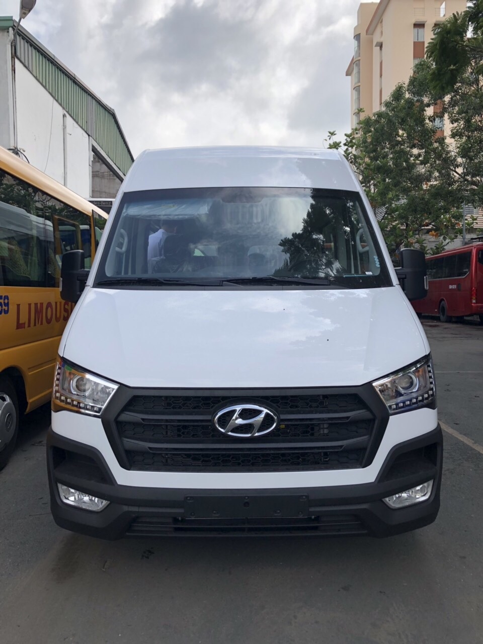 Hyundai Solati 2019 Giảm Giá Sốc