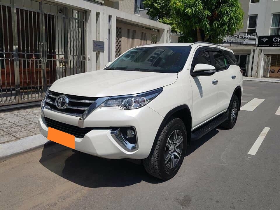Bán nhanh em xe Toyota Fortuner 2018