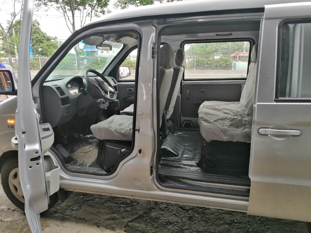Xe bán tải van Kenbo 5 chỗ 650kg không bị cấm giờ, trả trước 70 triệu nhận xe