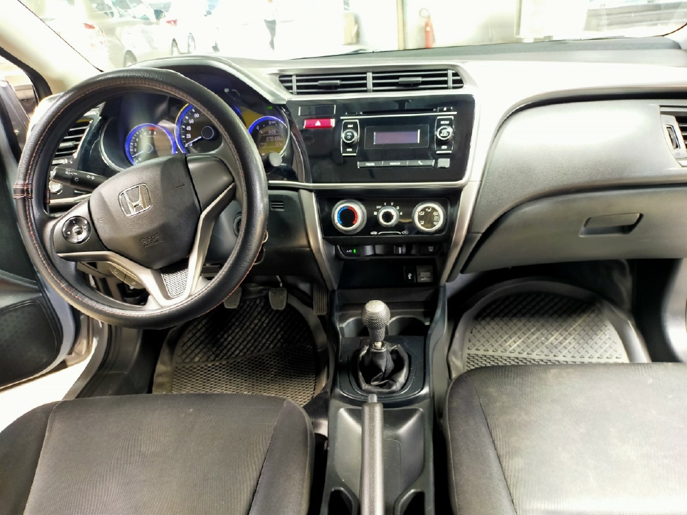 Honda City 1.5MT 2017 số sàn màu bạc biển SG