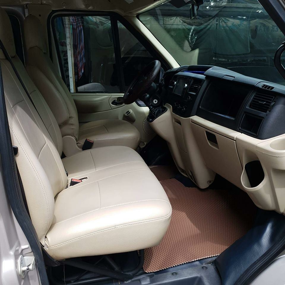 Gia đình cần bán xe Transit 2017