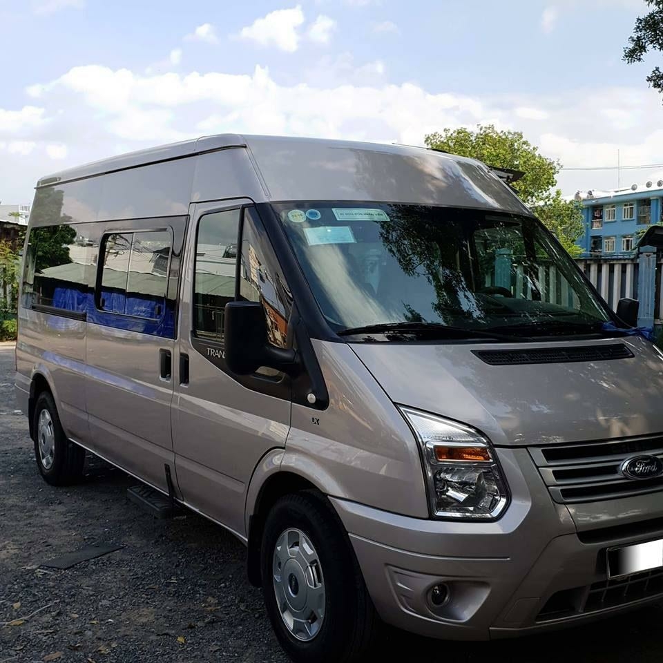 Gia đình cần bán xe Transit 2017