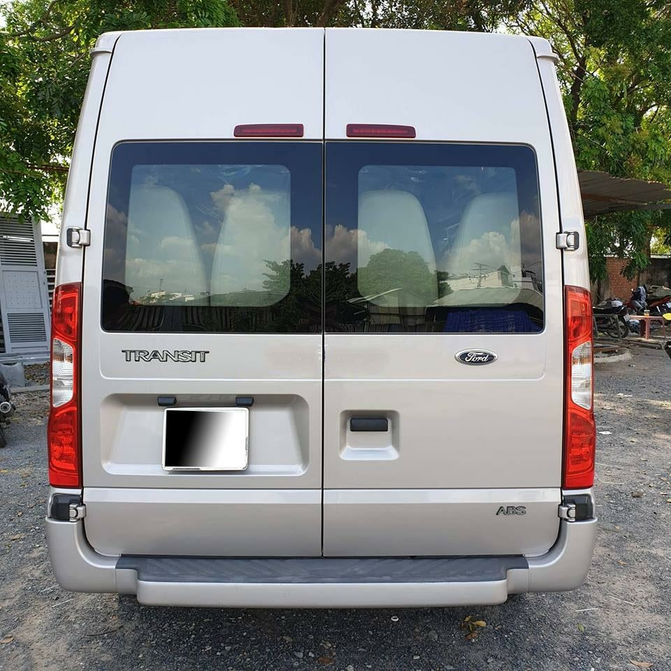 Gia đình cần bán xe Transit 2017
