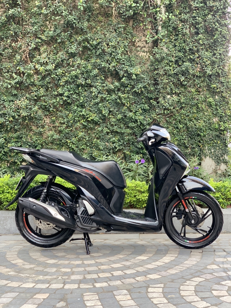 Cần bán SH Việt 150 ABS cuối 2017 màu Đen cực chất