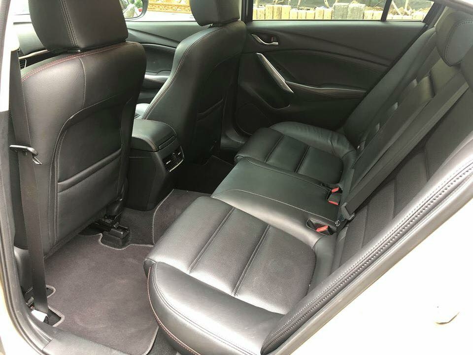 Gia đình cần bán xe Mazda 6