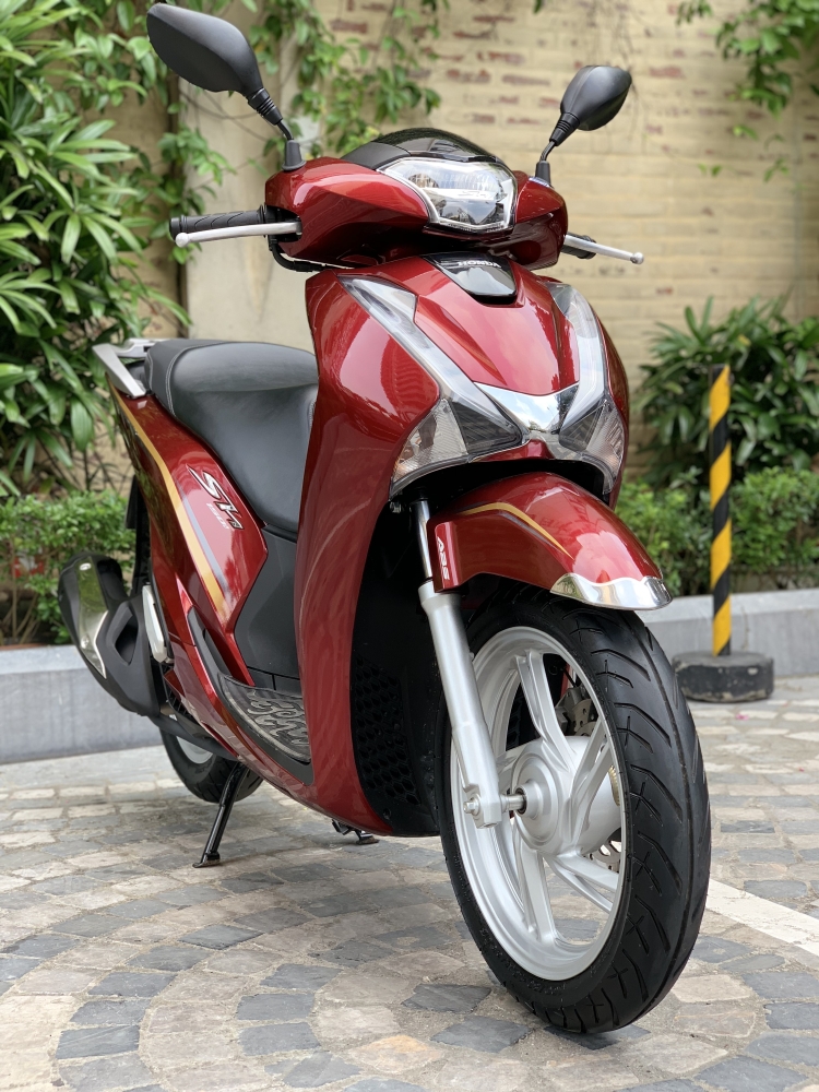Cần bán SH Việt 150 ABS cuối 2018 màu đỏ cực mới