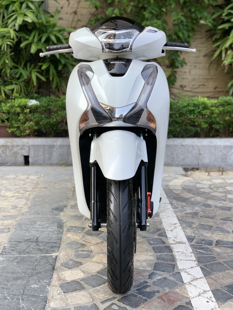 Cần bán Siêu phẩm SH Việt 150 ABS 2018 màu Trắng - Biển Vip