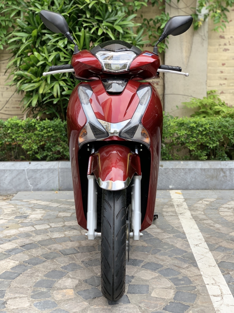 Cần bán SH Việt 150 ABS cuối 2018 màu đỏ cực mới