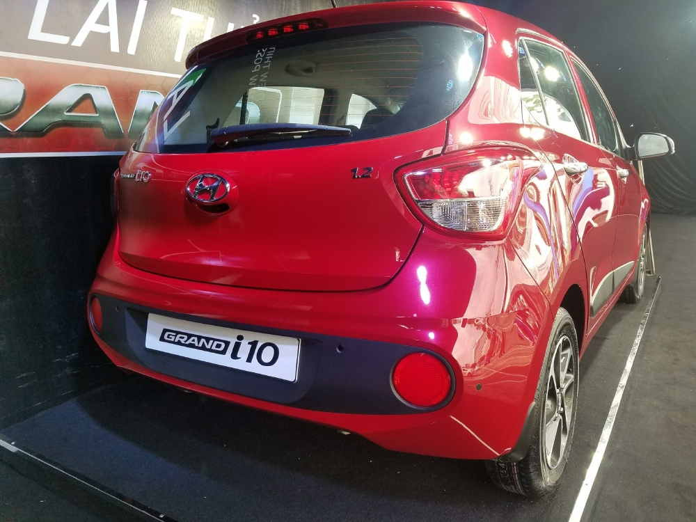 Hyundai i10 1.2 Hatchback Số Tự Động