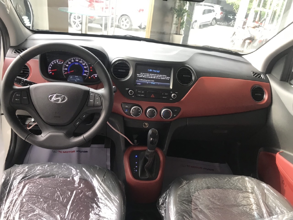 Hyundai i10 1.2 Hatchback Số Tự Động