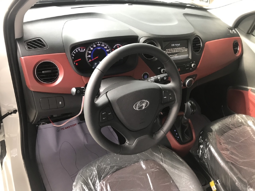 Hyundai i10 1.2 Hatchback Số Tự Động