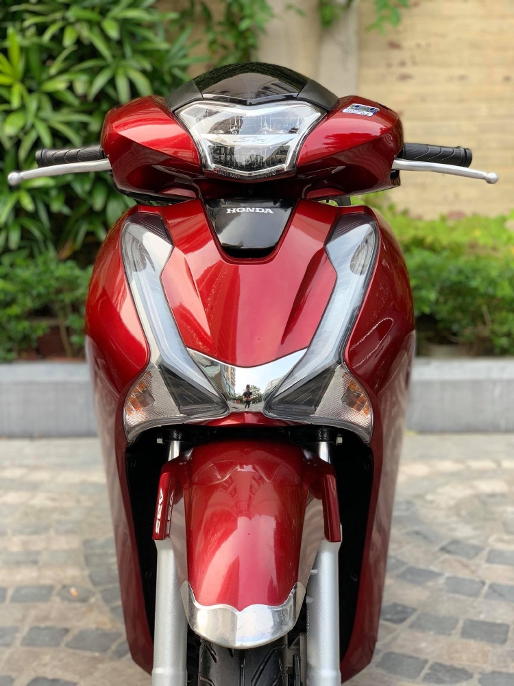 Cần bán SH Việt 150 ABS 12-2018 màu Đỏ mới tinh
