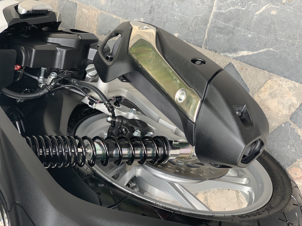 Cần bán SH Việt 150 ABS 10/2019 màu Trắng chạy 600km như mới
