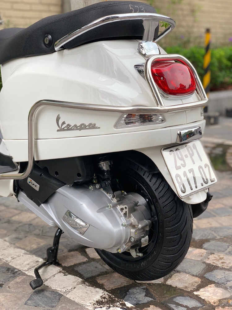 Cần bán LX iGet 11/2019 màu trắng quá mới
