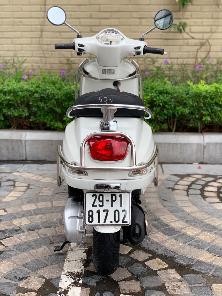 Cần bán LX iGet 11/2019 màu trắng quá mới