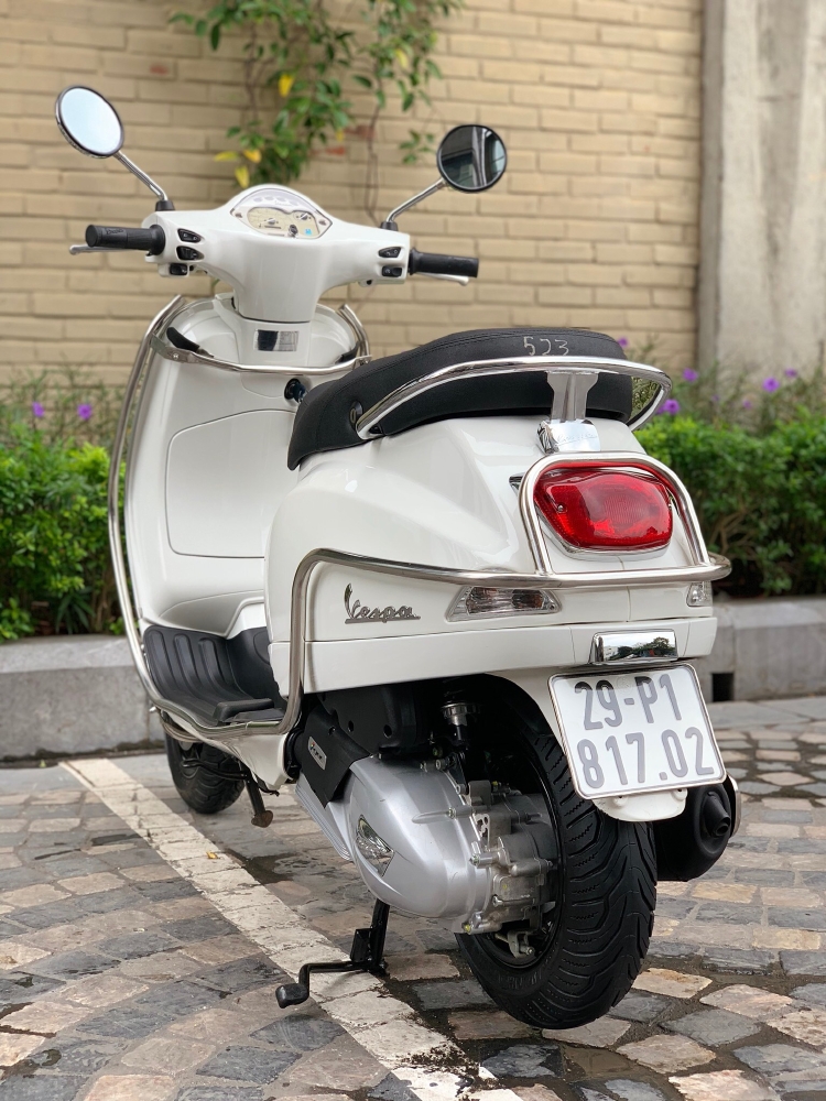 Cần bán LX iGet 11/2019 màu trắng quá mới